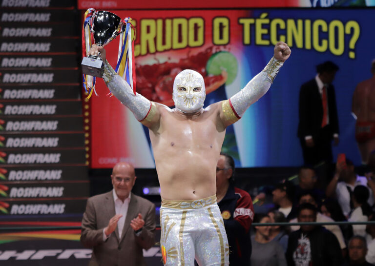 mistico vs zack sabre junior (1)