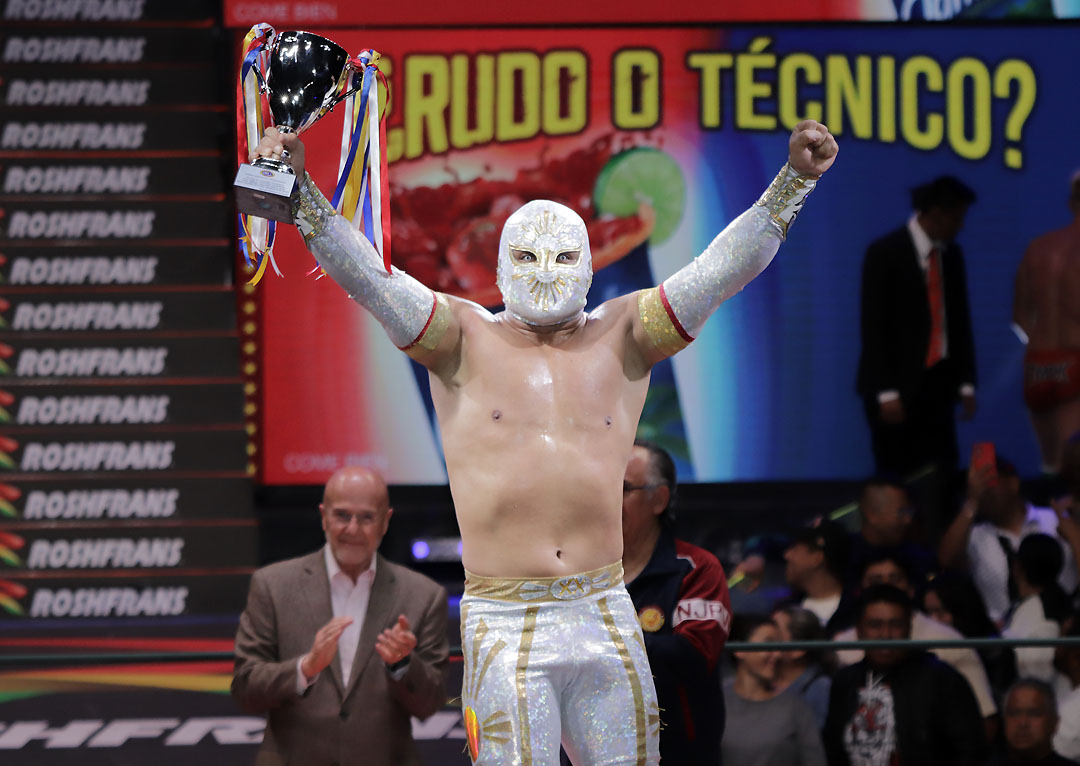 mistico vs zack sabre junior (1)
