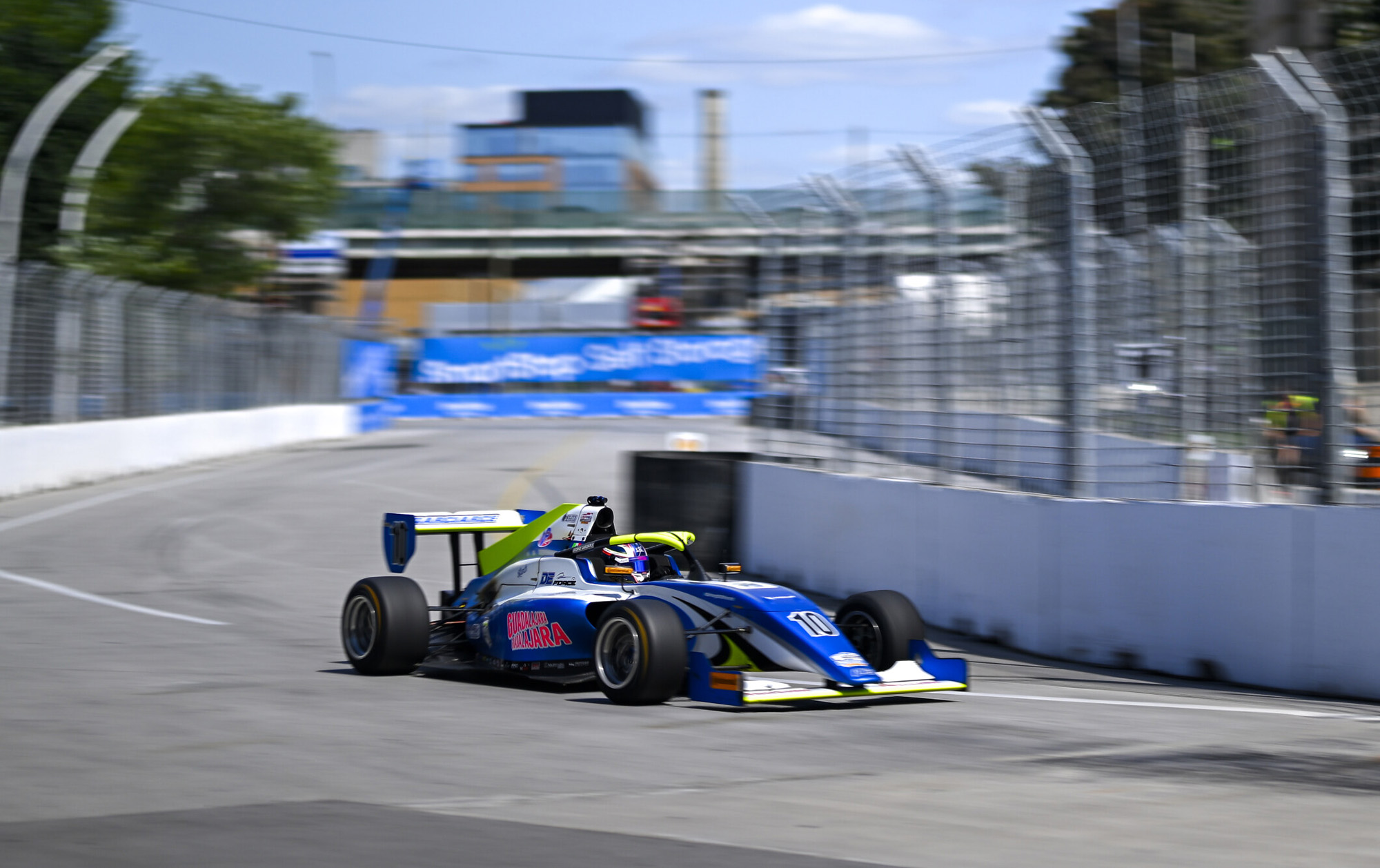 Doble Top 10 para Garciarce en Toronto.