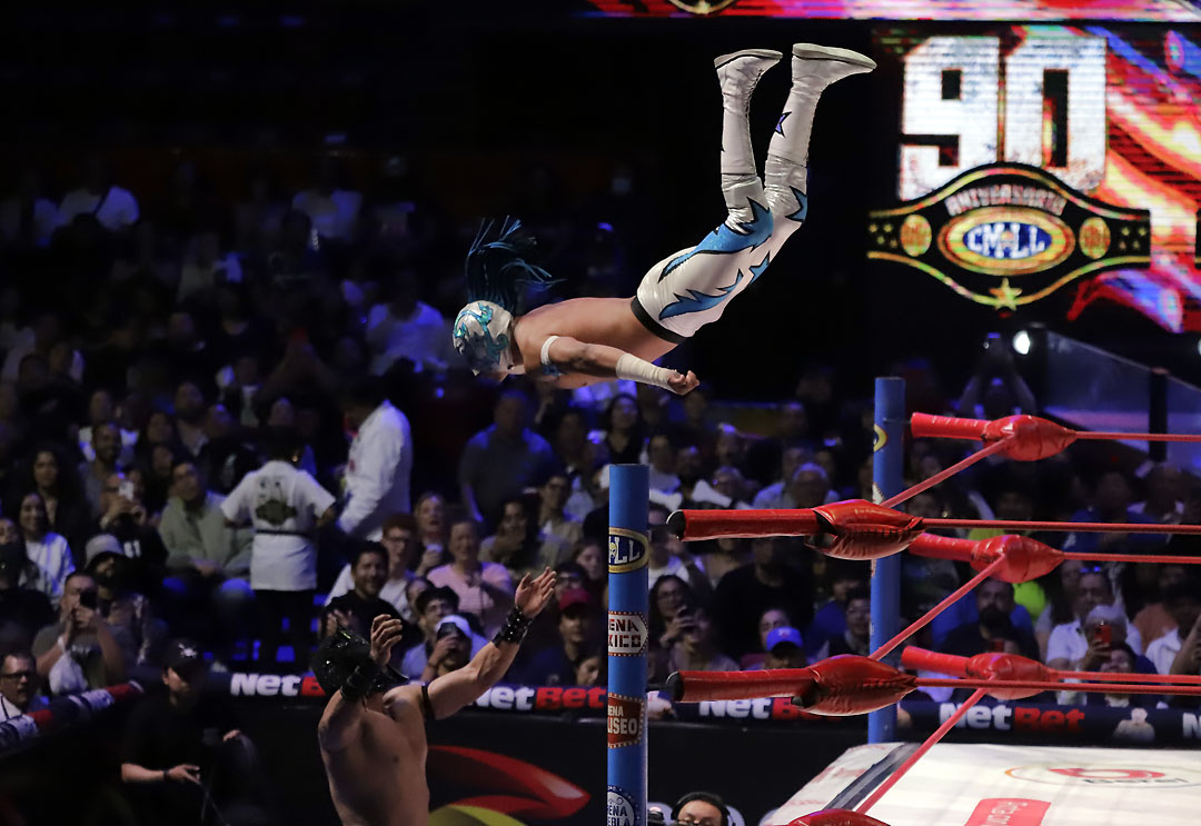 max star vs crixus (1)