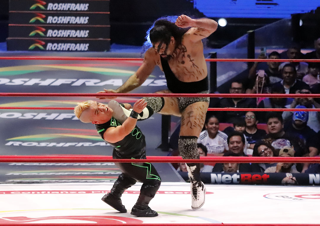 barbaro cavernario vs atomo (1)