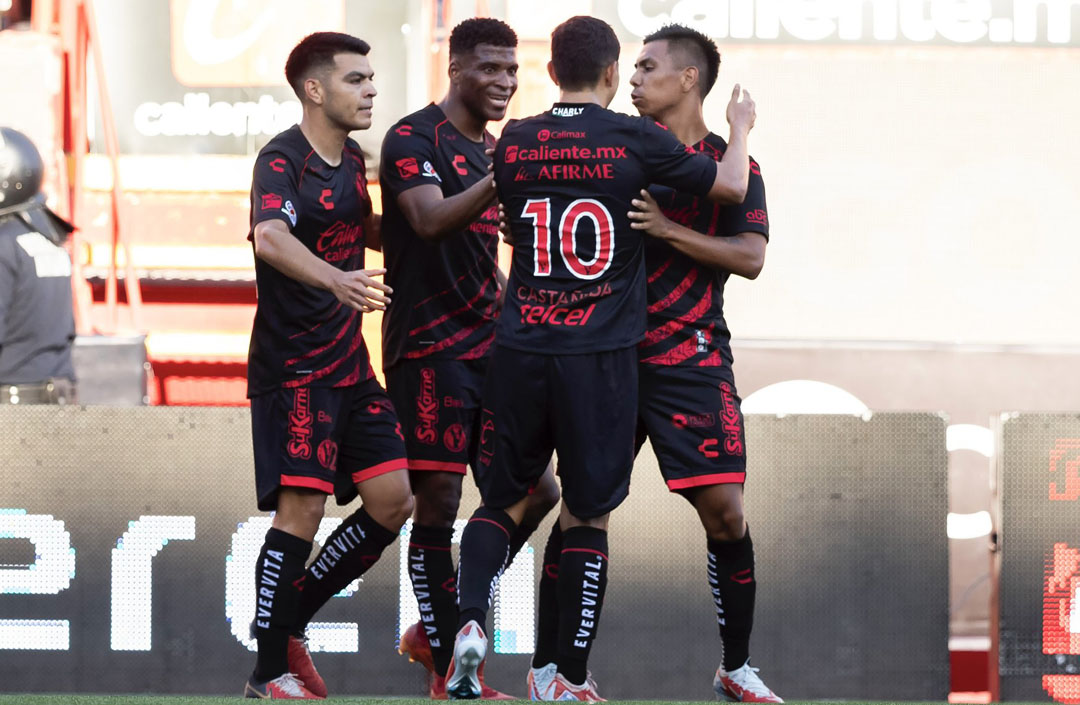xolos de tijuana vs santos laguna (1)
