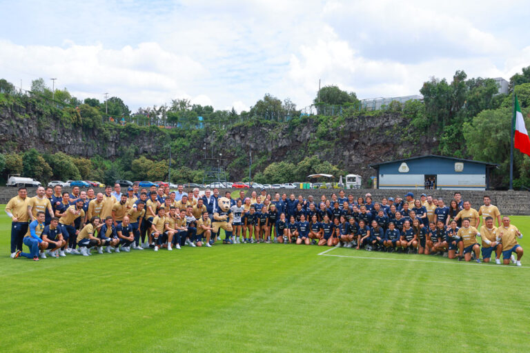 pumas unam 70 aniversario (1)