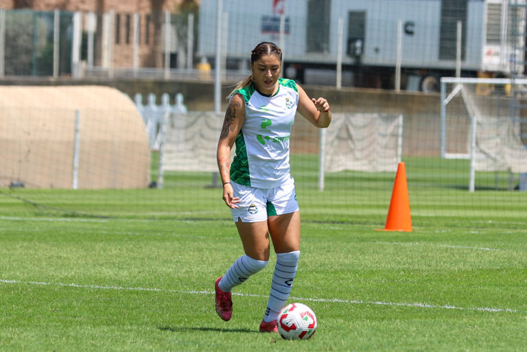 alessandra ramirez (1)