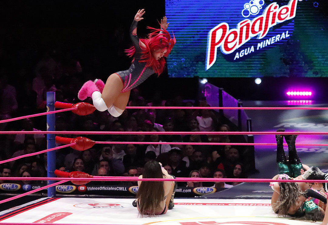 la catalina vs reyna isis (1)