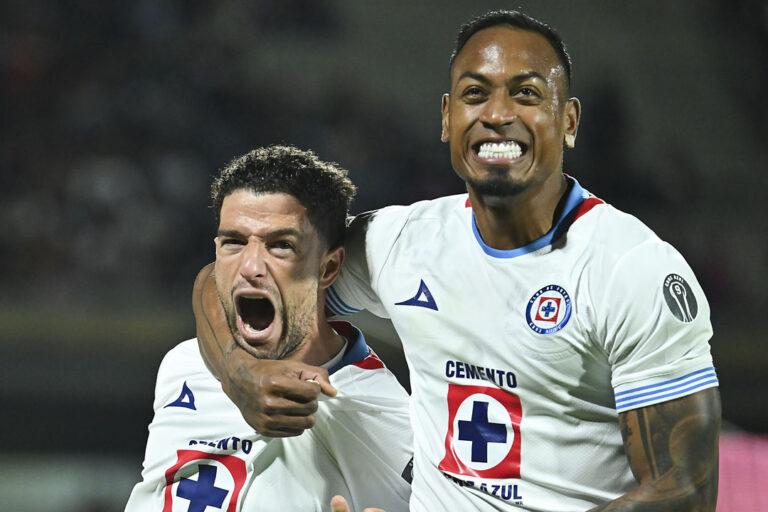 pumas vs cruz azul (1)