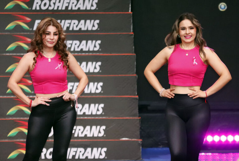 stephanie guerrero y sandy hernandez (1)