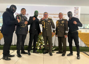 luchadores y ejercito mexicano (1)