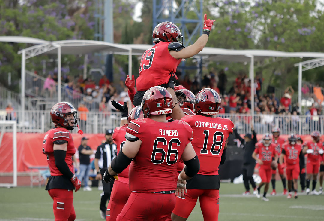 mexicas vs raptors (1)