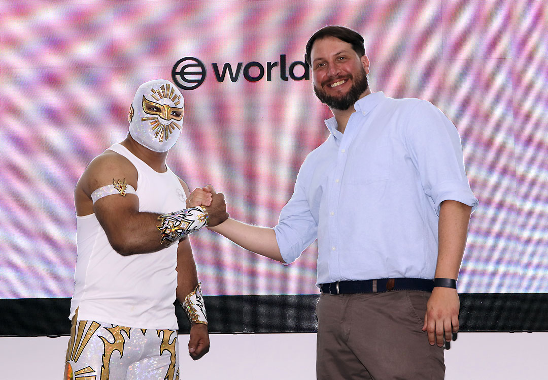 mistico y e world vs los fraudes (5)