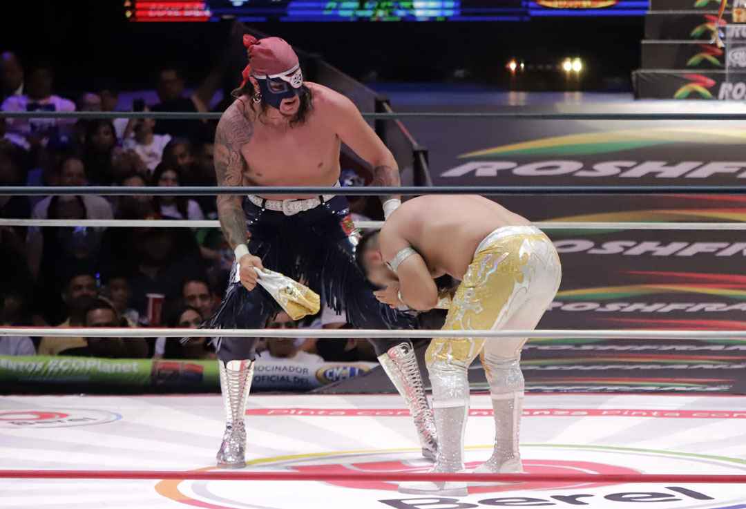 zandokan junior vs mistico (3)