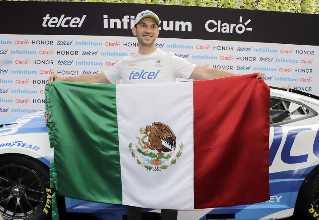 daniel suarez (9)