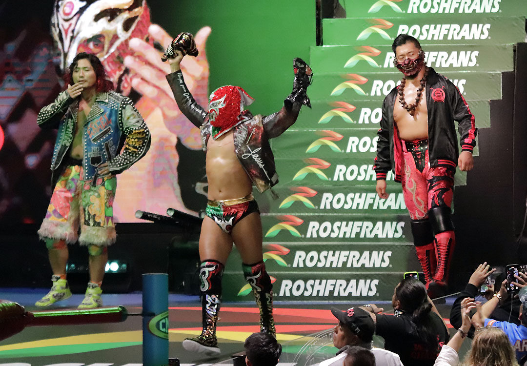 hiromu takahashi - titan y shingo takagi (1)