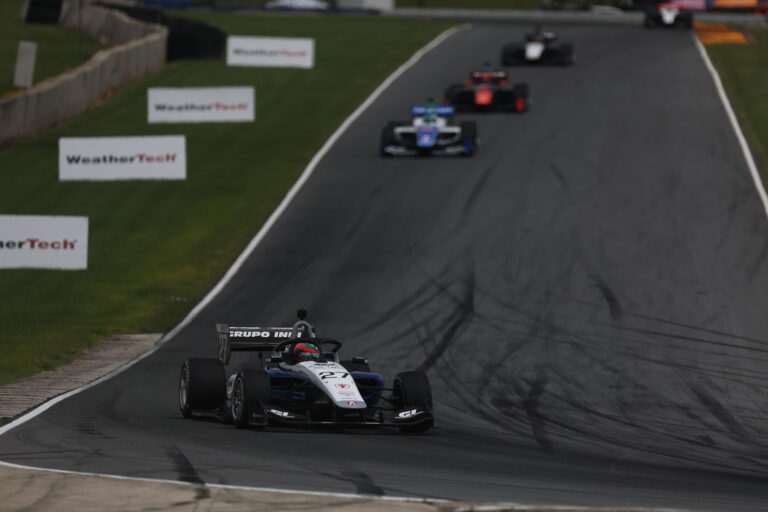 De Alba finaliza octavo en Wisconsin.