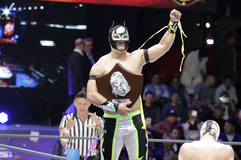 neon vs mascara dorada (1)