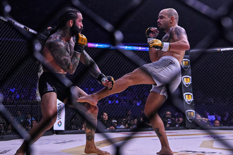 LUX054MTY Paulino Cuate Siller VS Kike Locote González 2