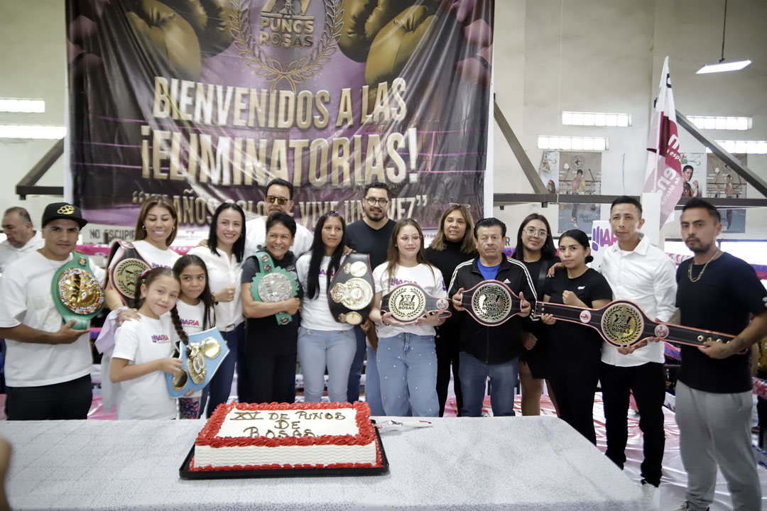 inauguracion puños rosas - 15 aniversario (3)