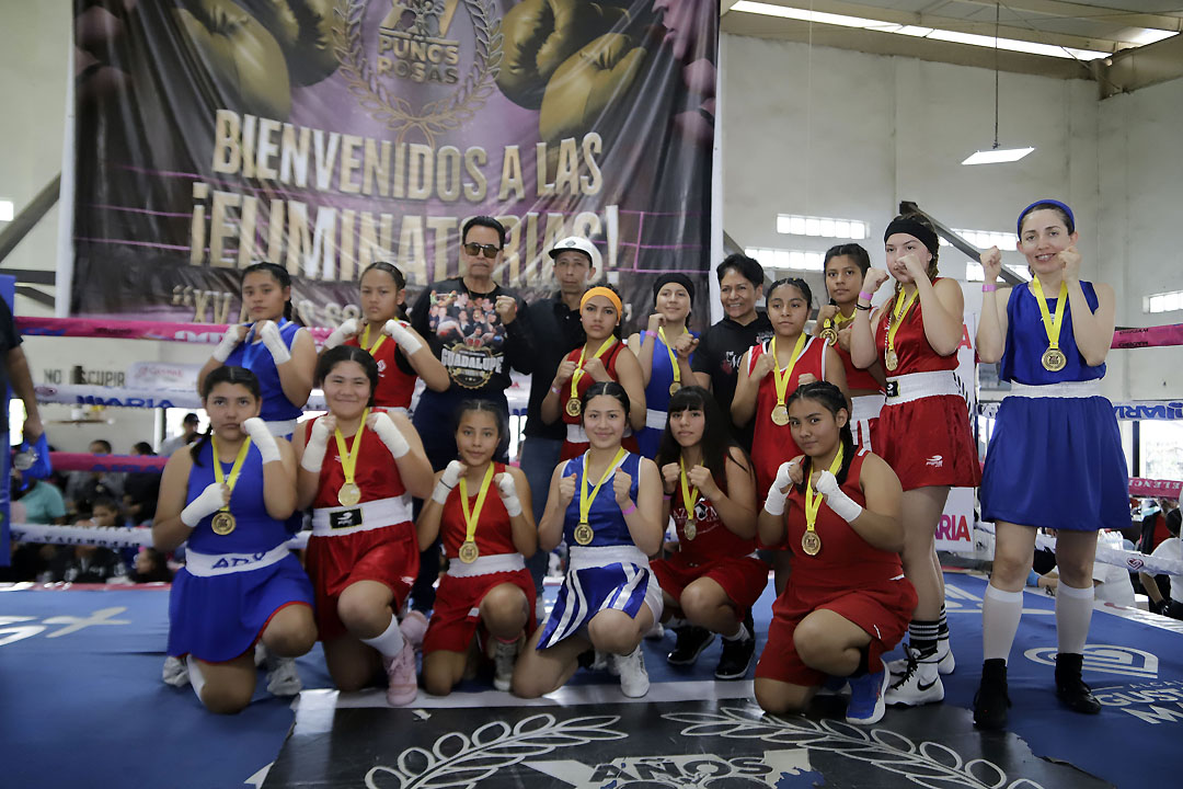 puños rosas XV aniversario - fecha 4 (12)