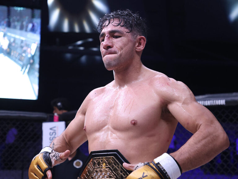 LUX55GDL Antonio Thunder Suarez VS Anuar Tarzan Aburto 1