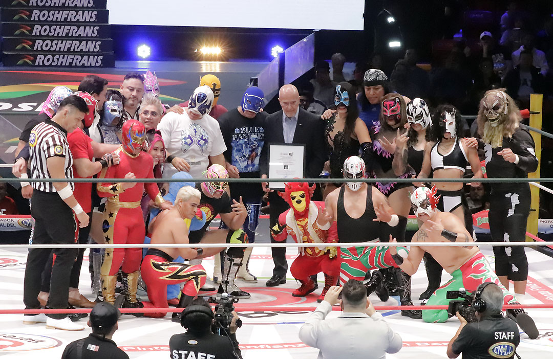secretaria de economia y cmll - hecho en mexico (2)