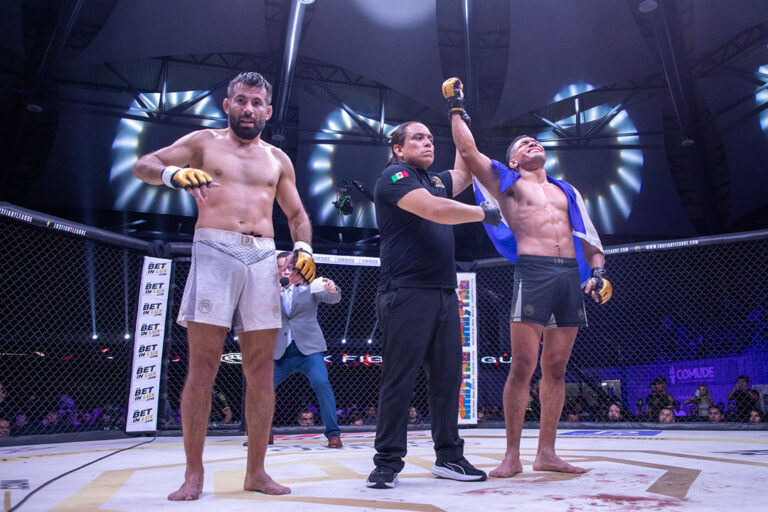 LUX55GDL Julio El Nica Ruiz VS Walter Burro Zamora 1