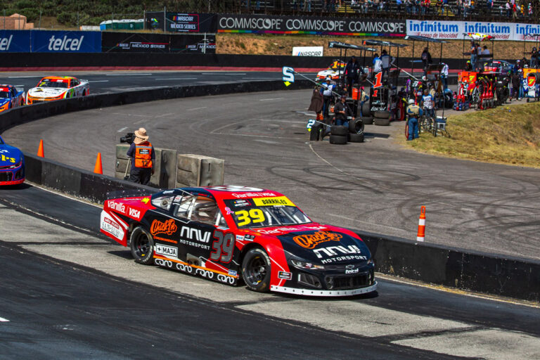 Víctor Barrales (6)