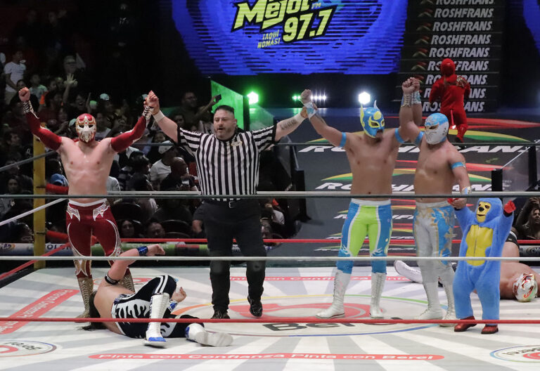 mascara dorada - neon y mistico (1)