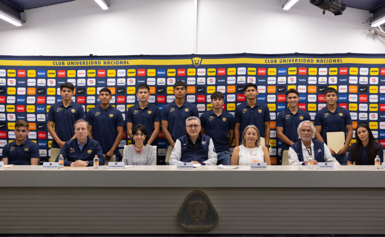pumas graduados (1)