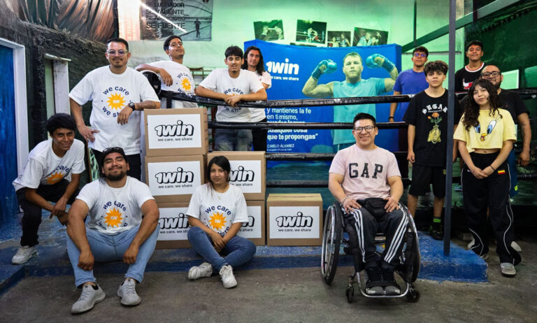 canelo alvarez y 1win (1)