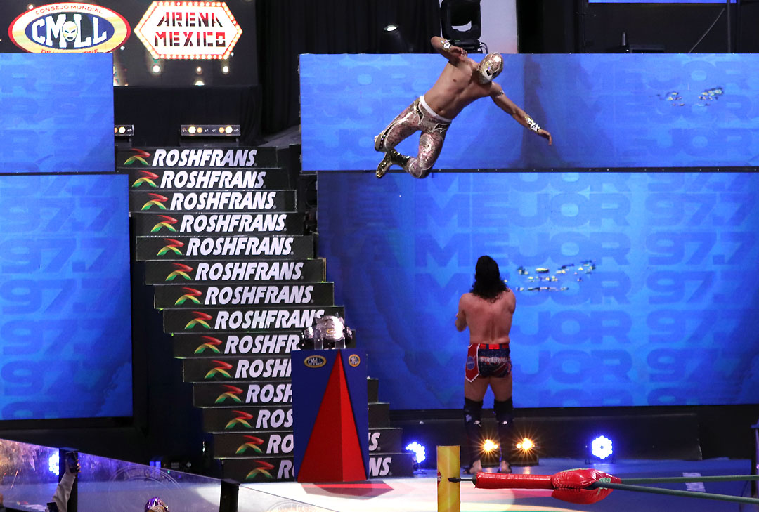 mascara dorada vs mike bailey speedball (5)