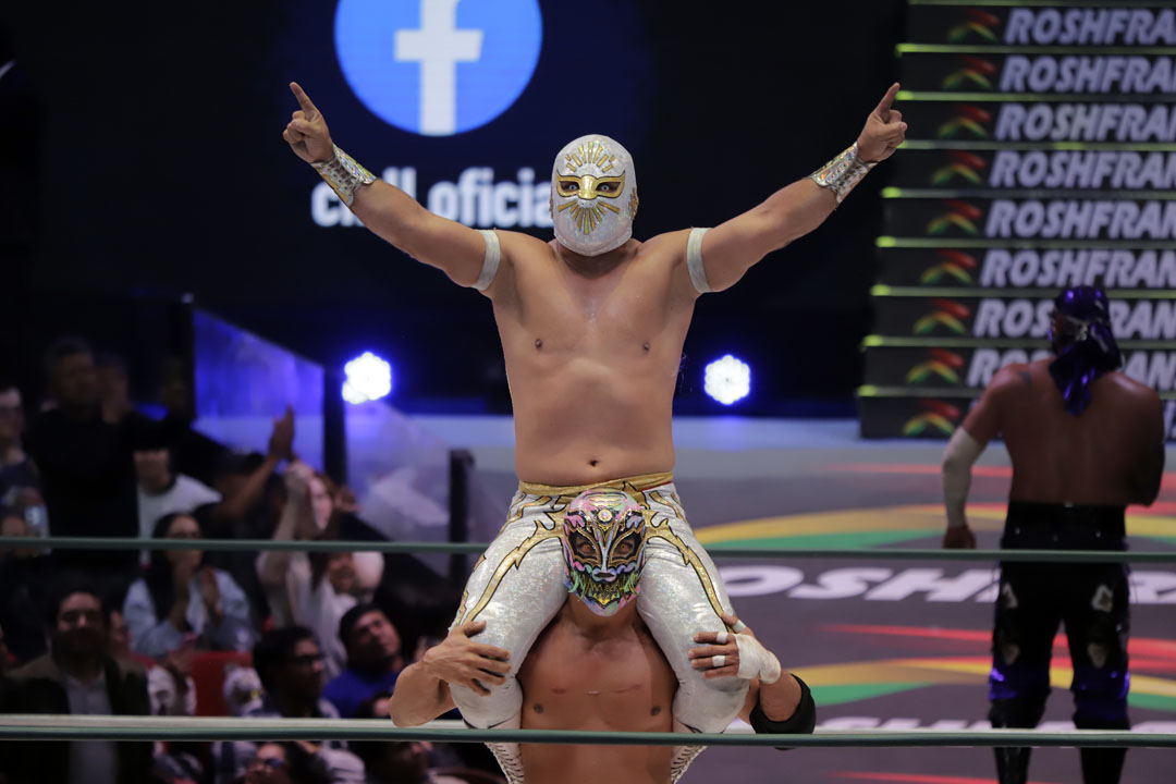 mistico y titan (1)