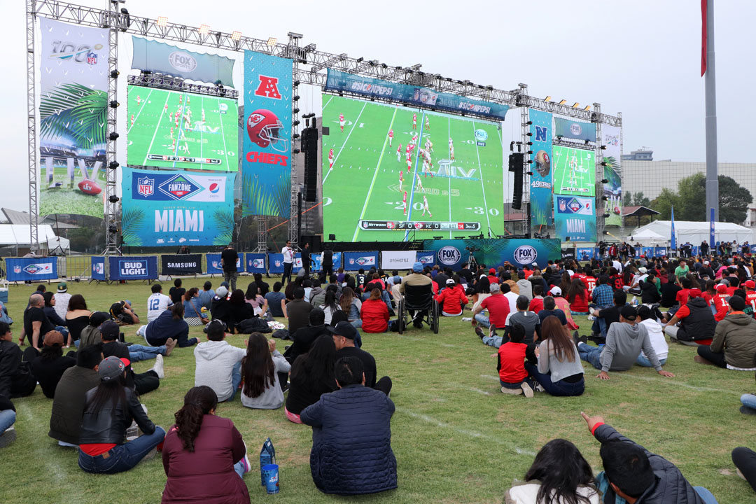 nfl super bowl fanzone 2020 (52)
