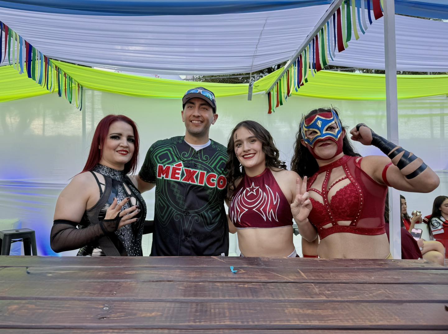 Dark Silueta, Lady Danger y Hectae on Amadeo Zazueta