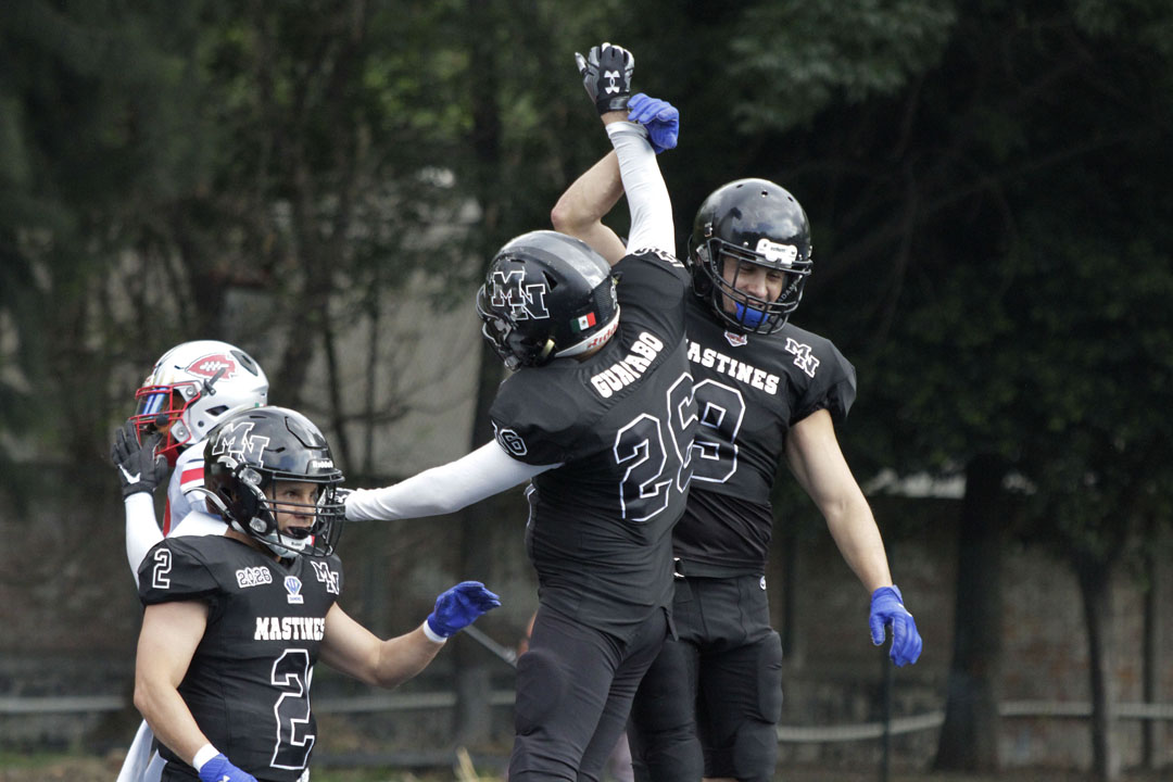 guerreros aztecas vs mastines (xxx)