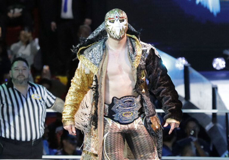 mascara dorada (1)