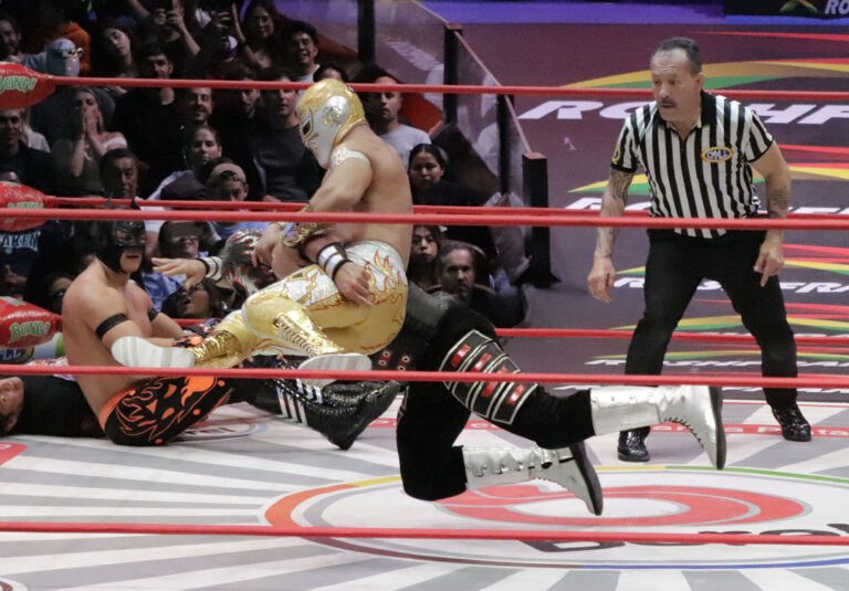 mistico vs hechicero (2)