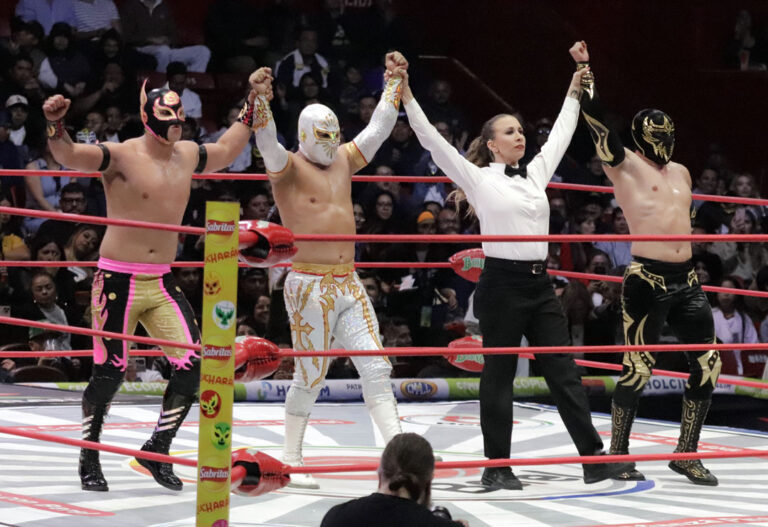 neon - mistico y mascara dorada (1)