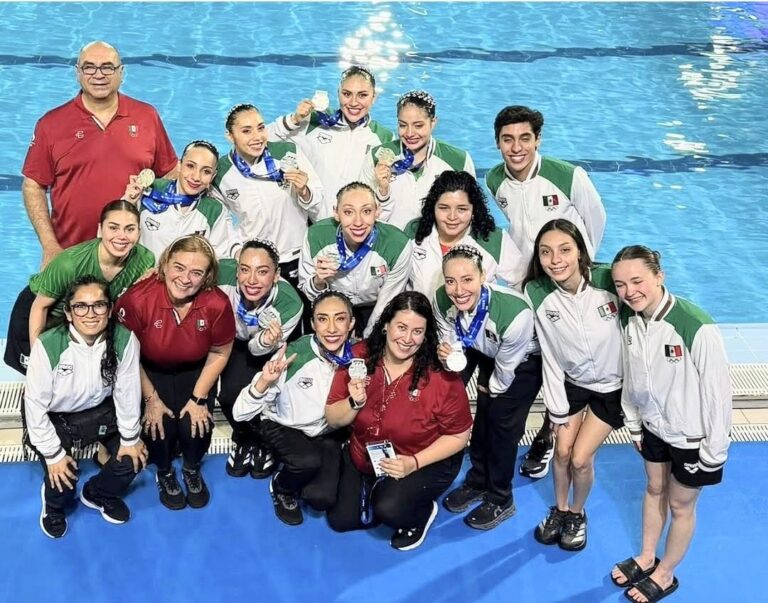 EQUIPO NATACION ARTISTICA PLATA EN COPA DEL MUNDO DE PONTEVEDRA (1)