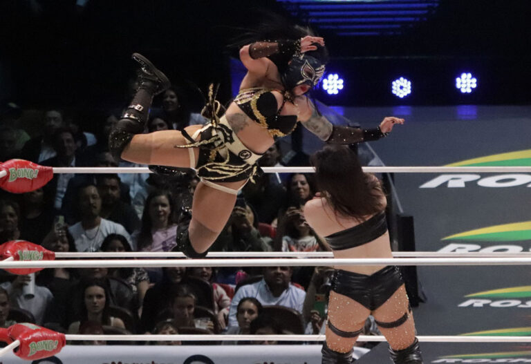 garra negra vs reyna isis (2)