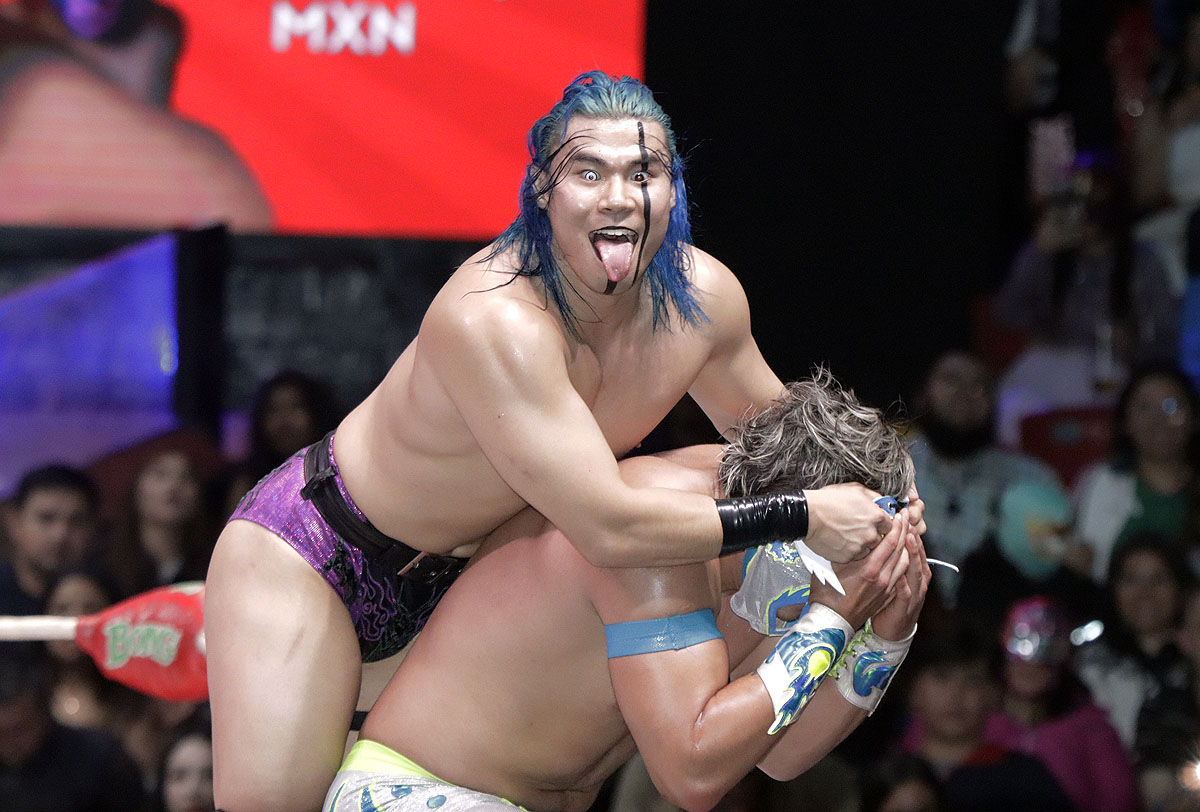 yutani vs neon (6)