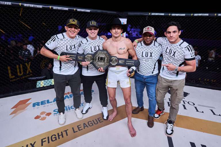 LUX62MTY Alejandro Gallito Flores VS Miguel Destroyer Villegas 3