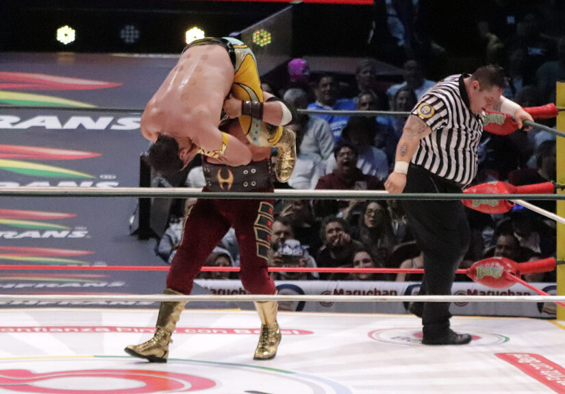 hechicero vs mascara dorada (1)