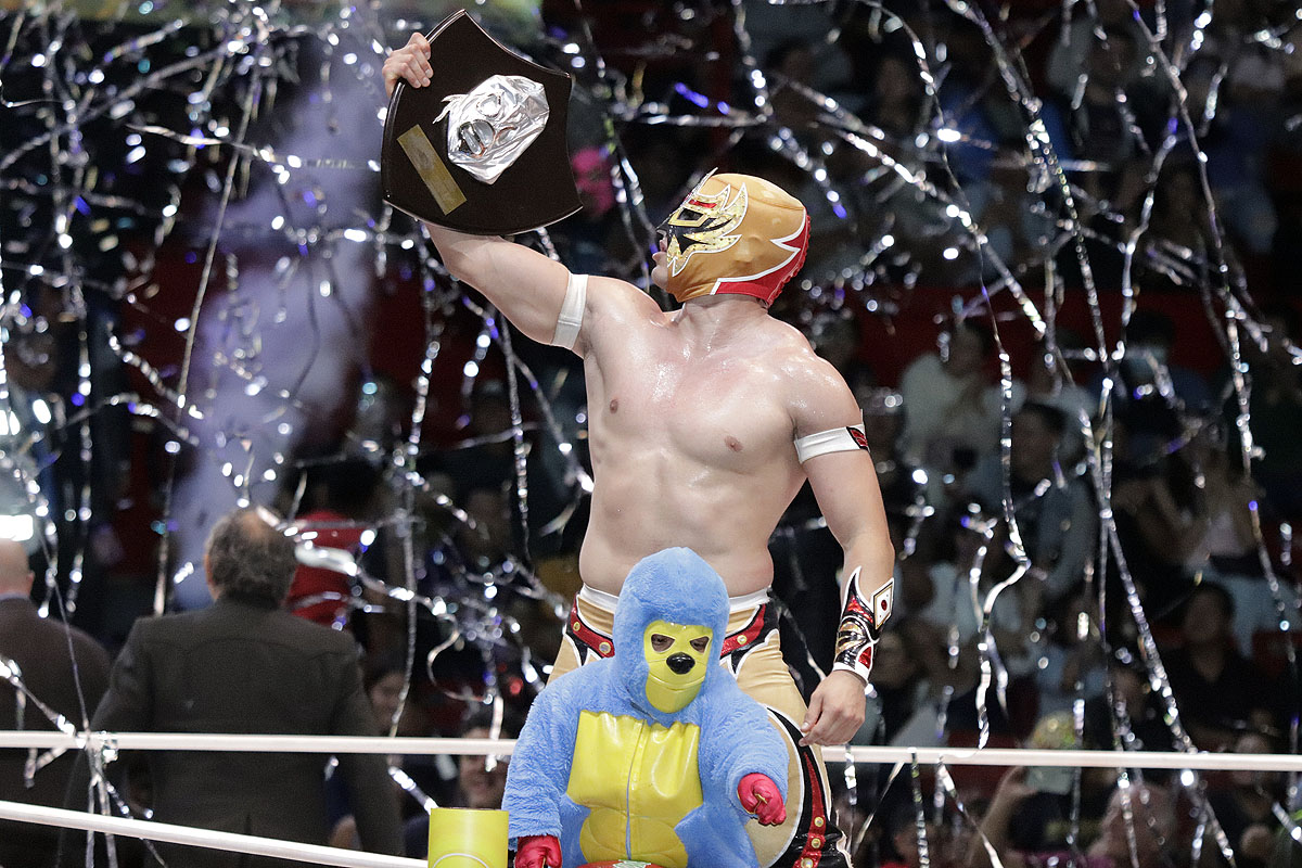 mascara dorada - campeon leyenda de plata 2026 (2)